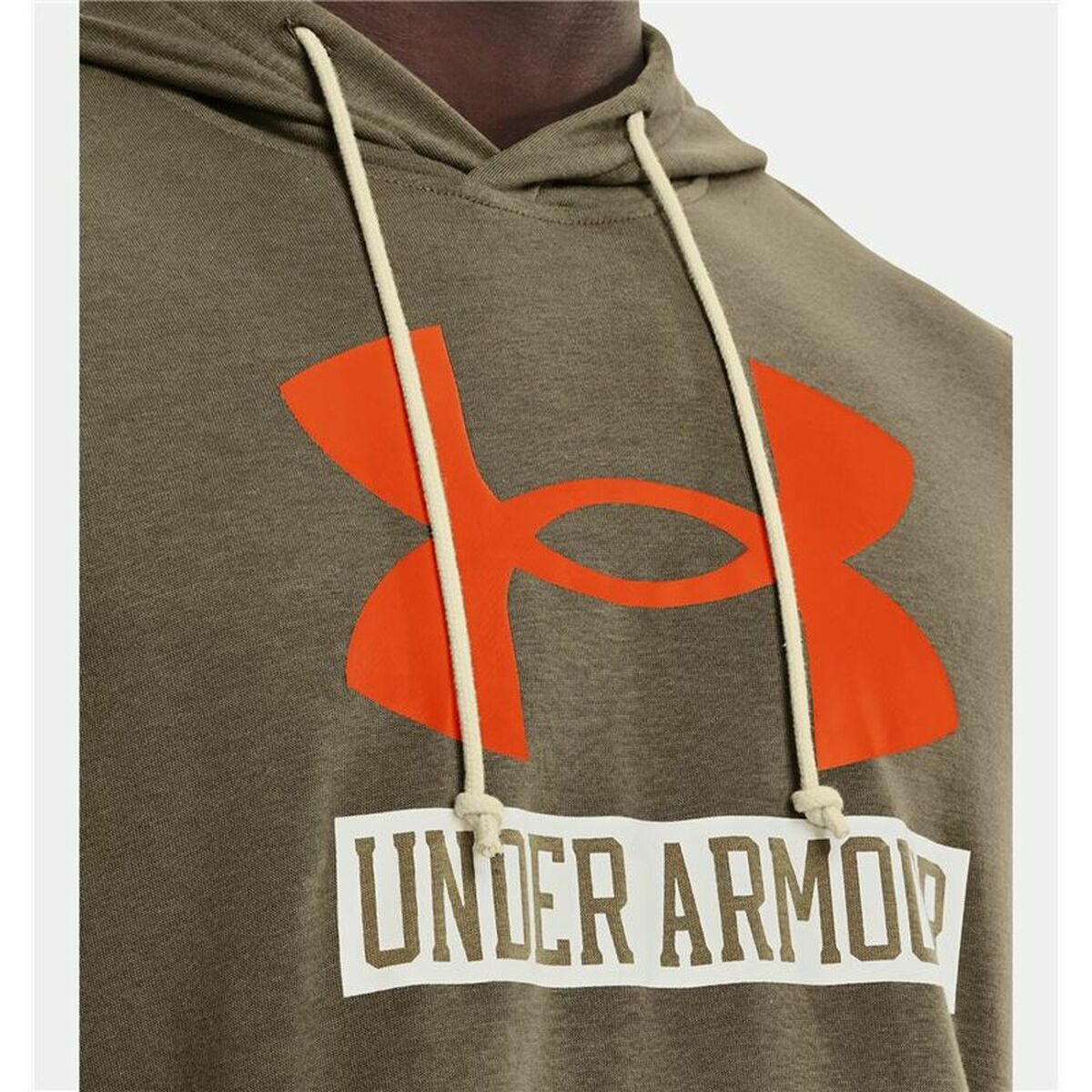 Men’s Under Armour Hoodie in Khaki for Active Comfort