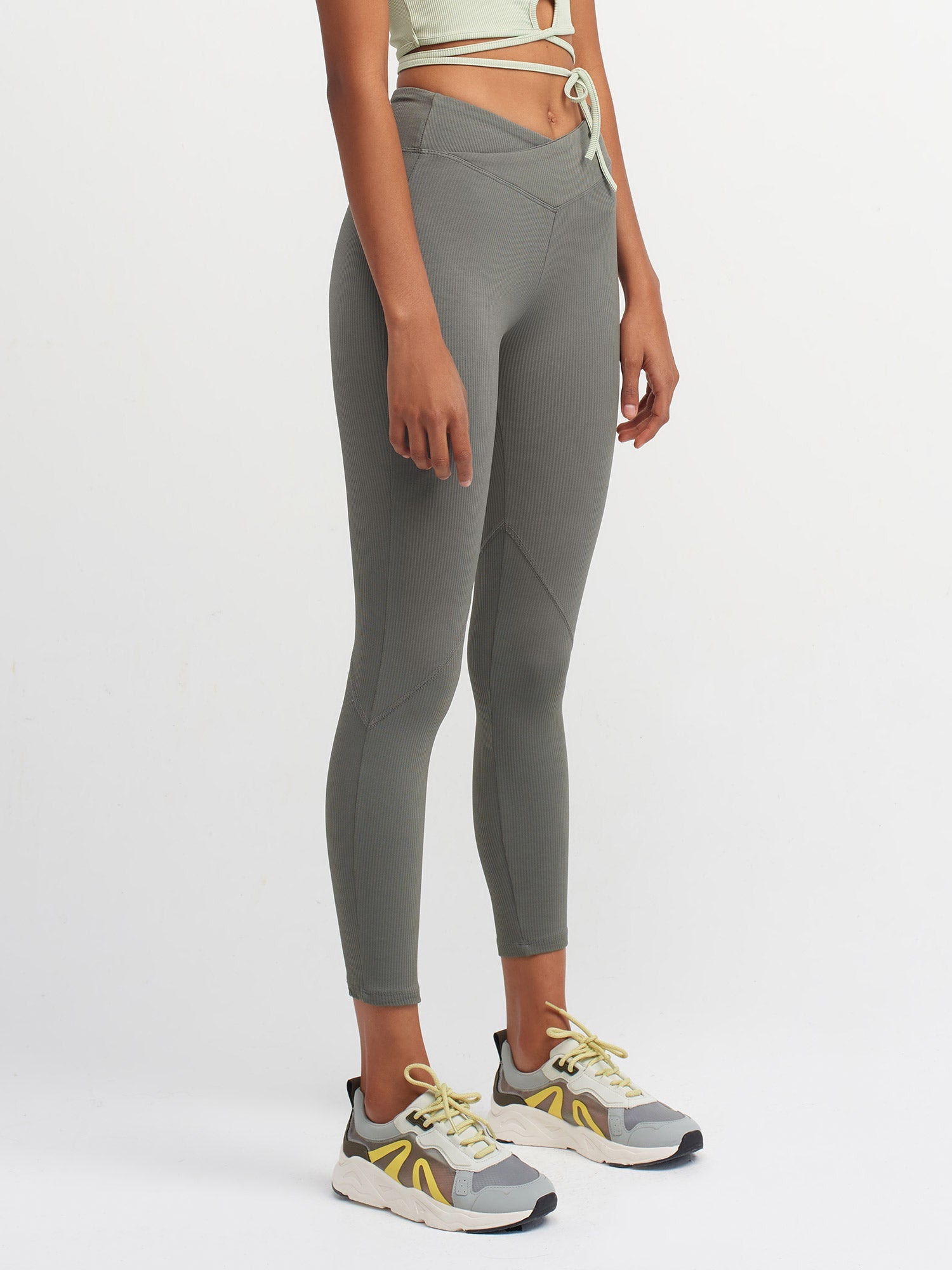 Belt Detailed Leggings - Stylemz