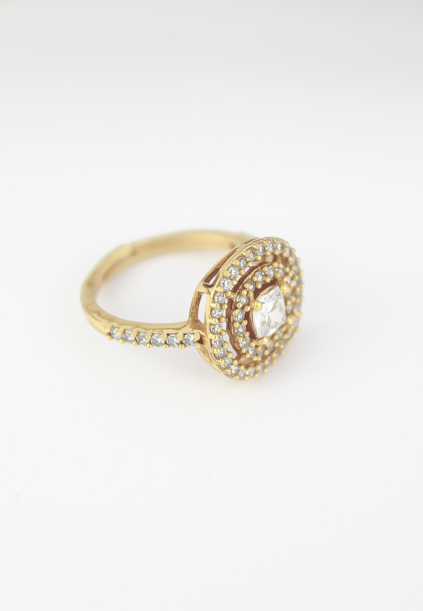 Elegant Golden Maldives Ring with Zirconia Stones