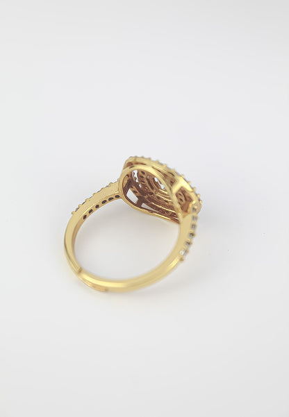 Elegant Golden Maldives Ring with Zirconia Stones