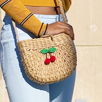 Juicy Bloom Straw Crossbody Bag for Everyday Style