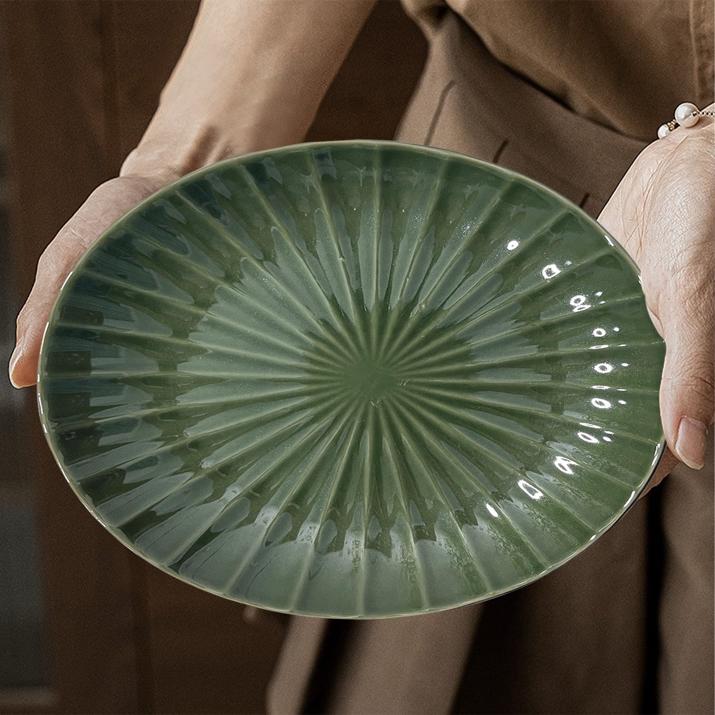 Versatile Ceramic Plate Set Perfect for Meals and Decor