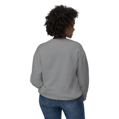 StyleMZ - Haz de ti una prioridad Sudadera unisex ligera con cuello redondo - StyleMZ 