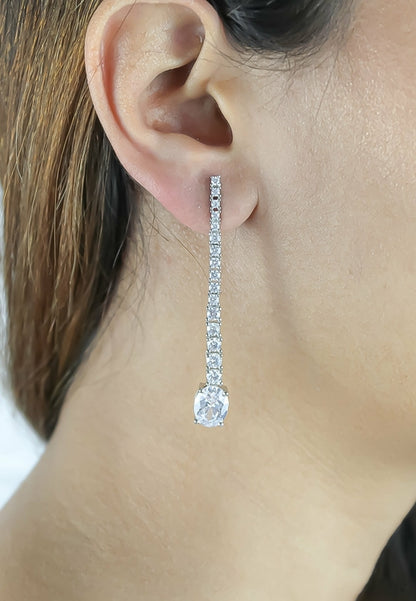 Cruise Marbella Earrings with 17 Zircon Stones