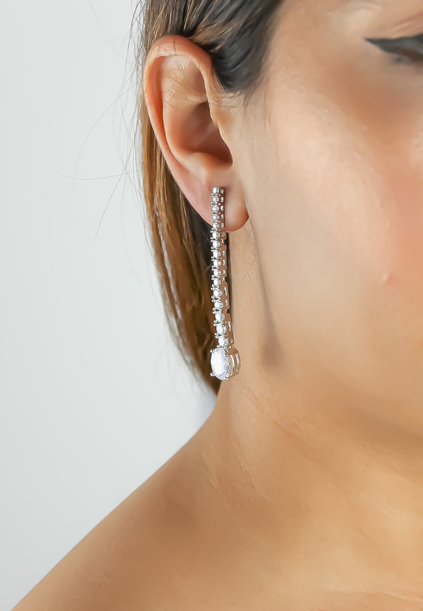 Cruise Marbella Earrings with 17 Zircon Stones