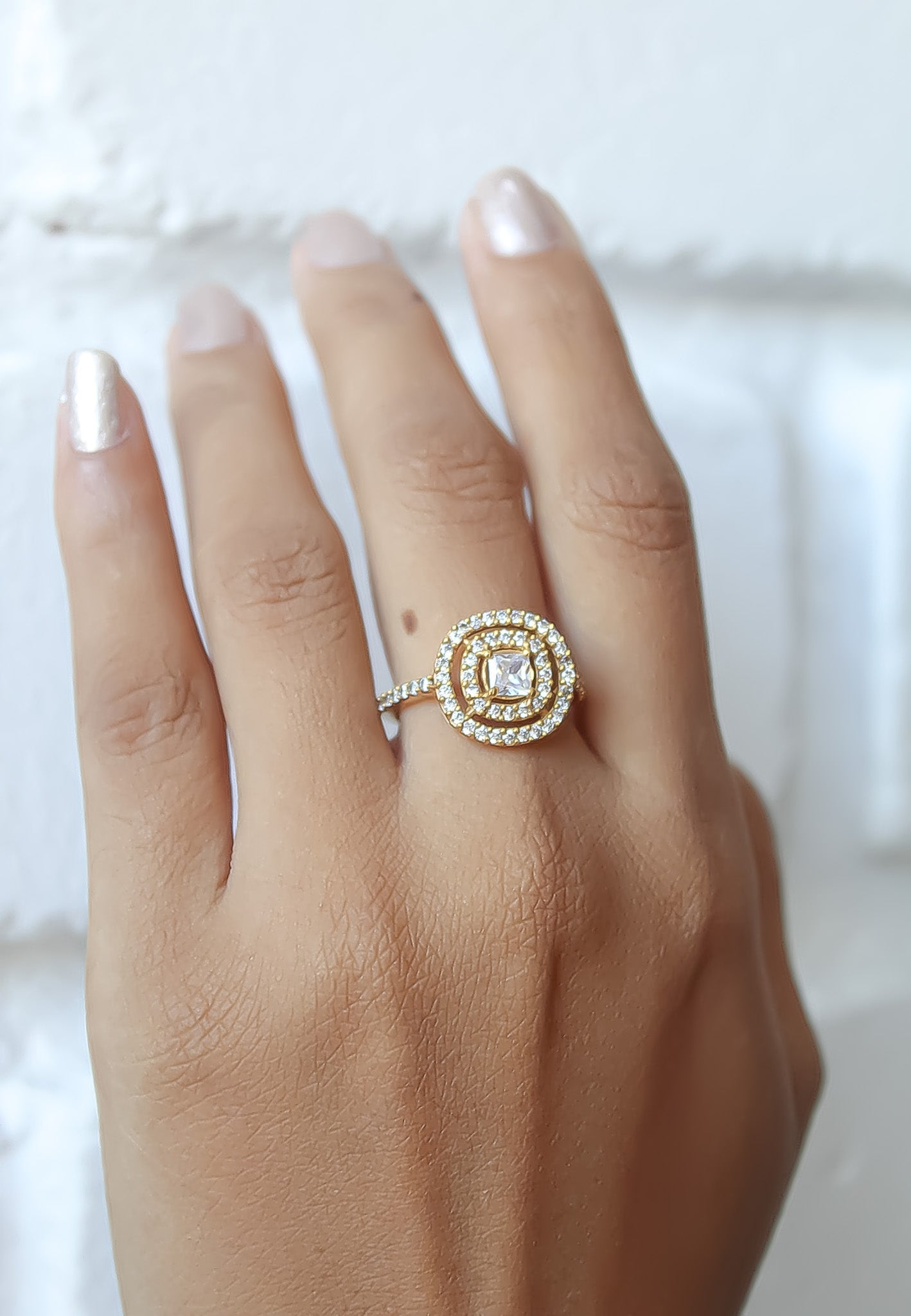 Elegant Golden Maldives Ring with Zirconia Stones