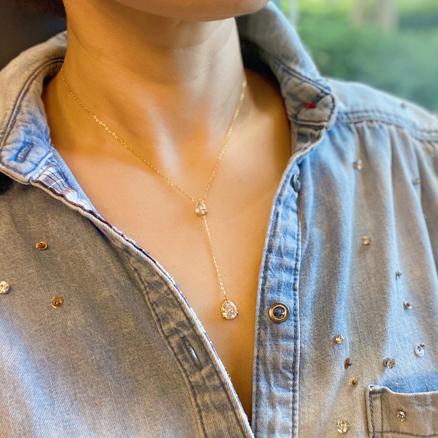 Superior Shine Drop Necklace with Dainty Chain Design