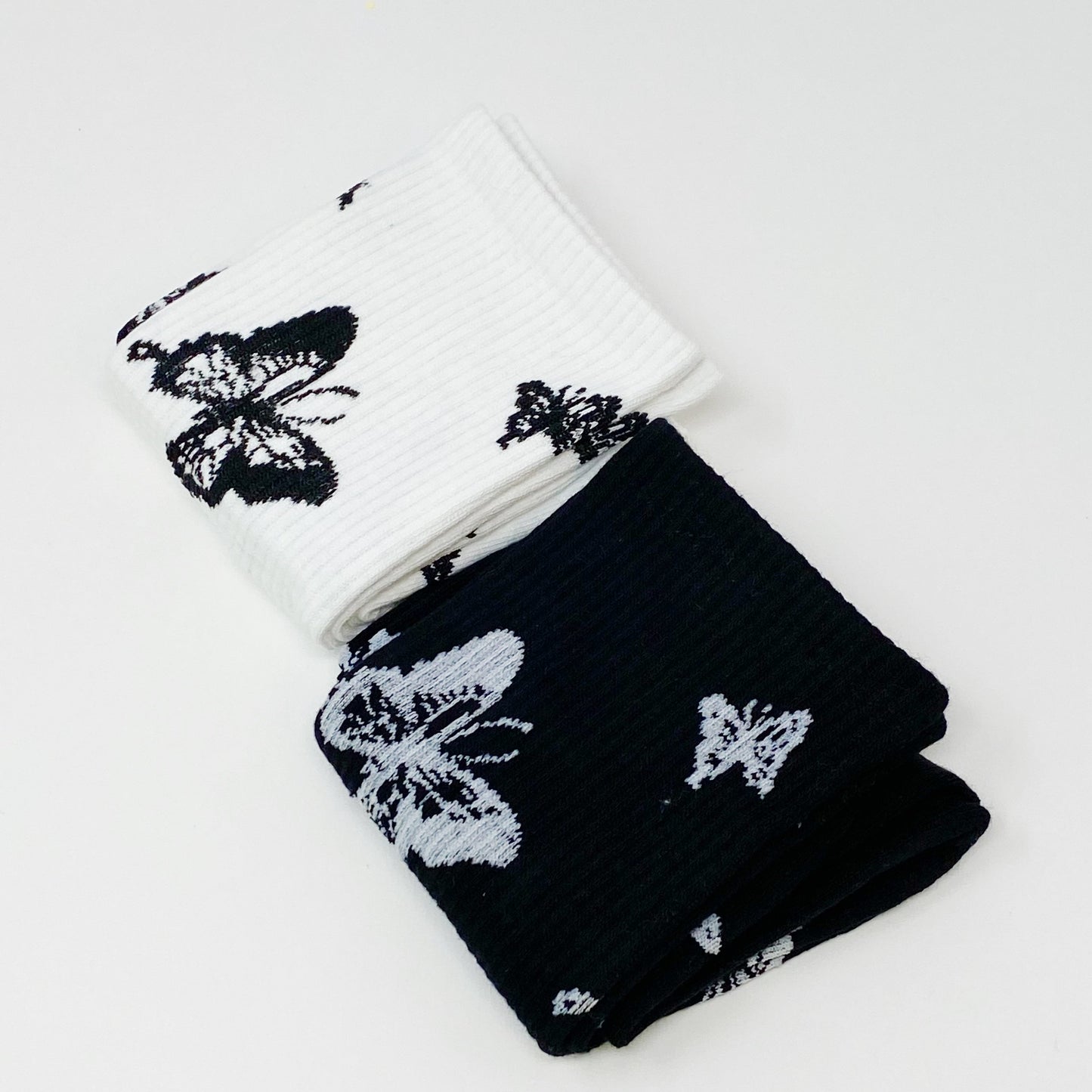 Butterfly In The Air Socks Set - Trendy Gift for Her