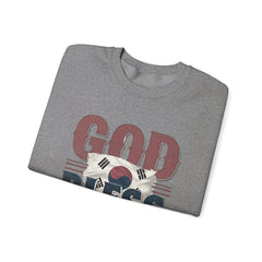 StyleMZ - Sudadera unisex con cuello redondo Heavy Blend™ de God bless Korea - StyleMZ 