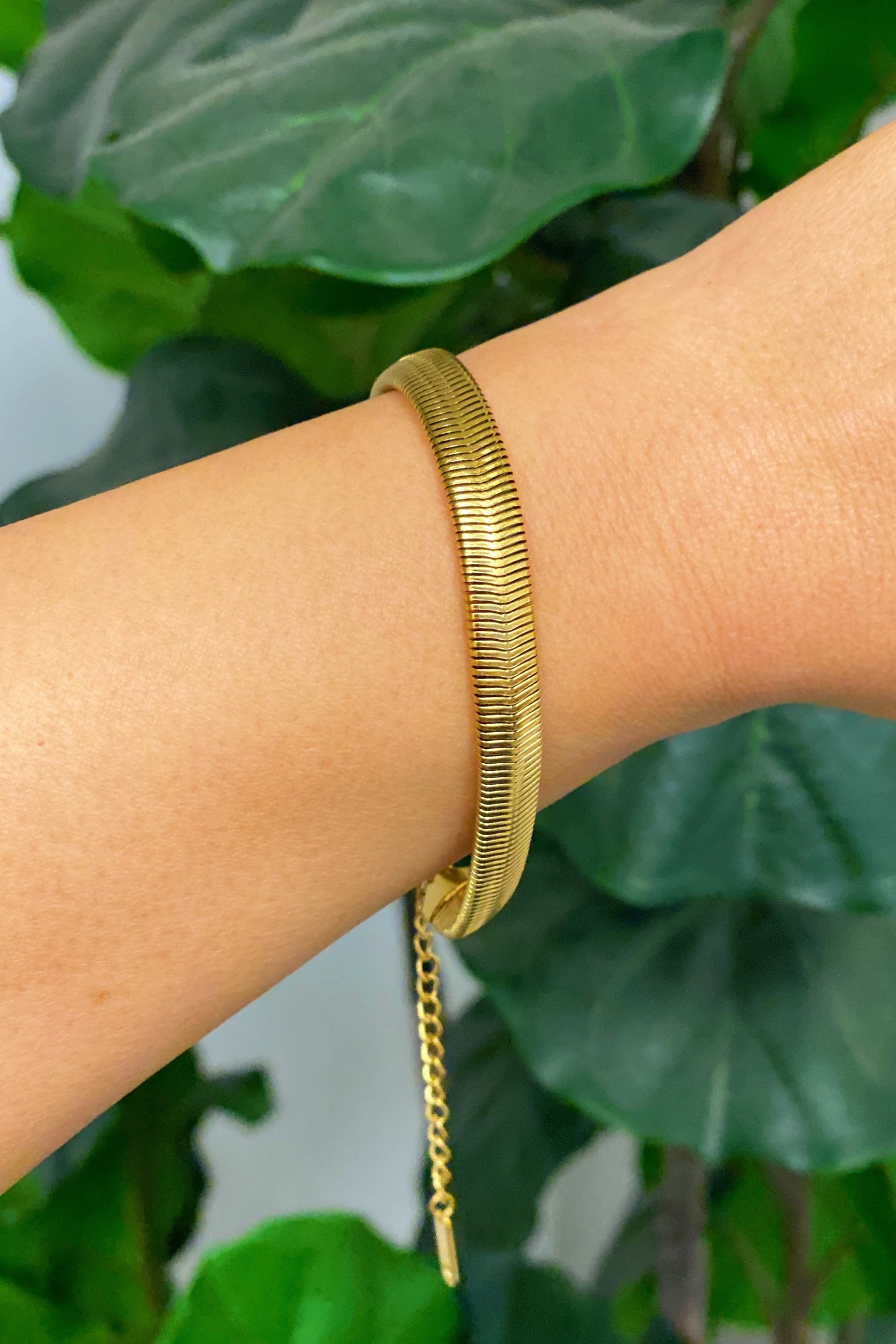 Style Staple Herringbone Chain Bracelet in Gold Plated Steel