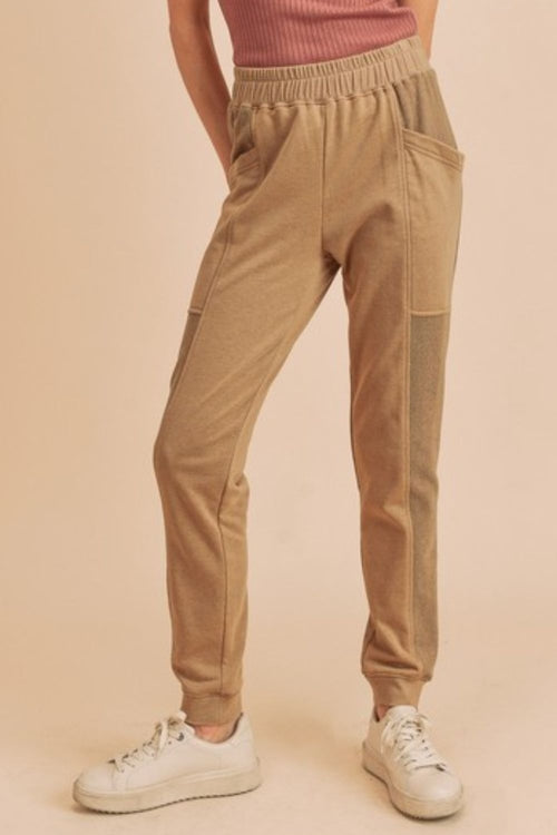 Aemi + Co Elastic Waist Joggers with Pockets for Comfort