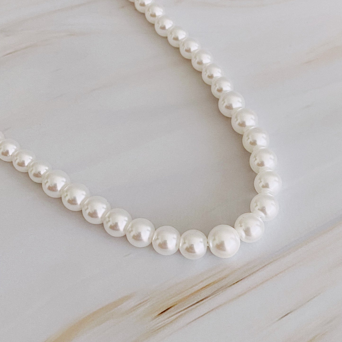 Queen Liz Graduated Pearl Necklace for Elegant Style