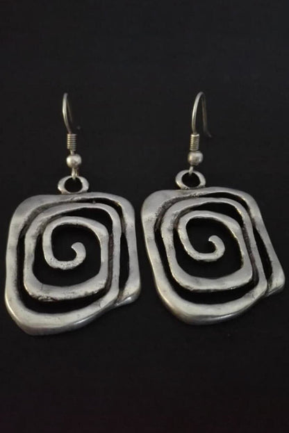 Silvery Vintage Square Swirl Hook Earrings for Retro Elegance