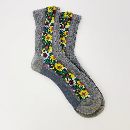 Noble Floral Beauty Socks with Luxurious Knitted Design