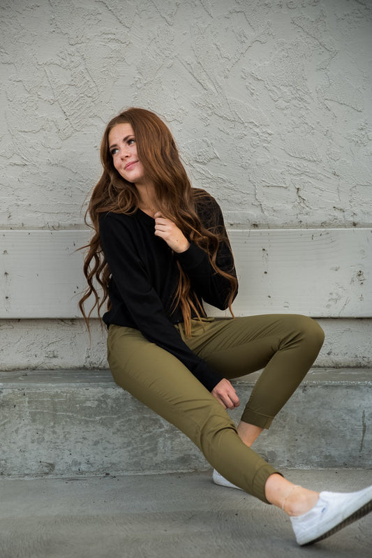 DT UPTOWN Lightweight Joggers in Olive Green for Women