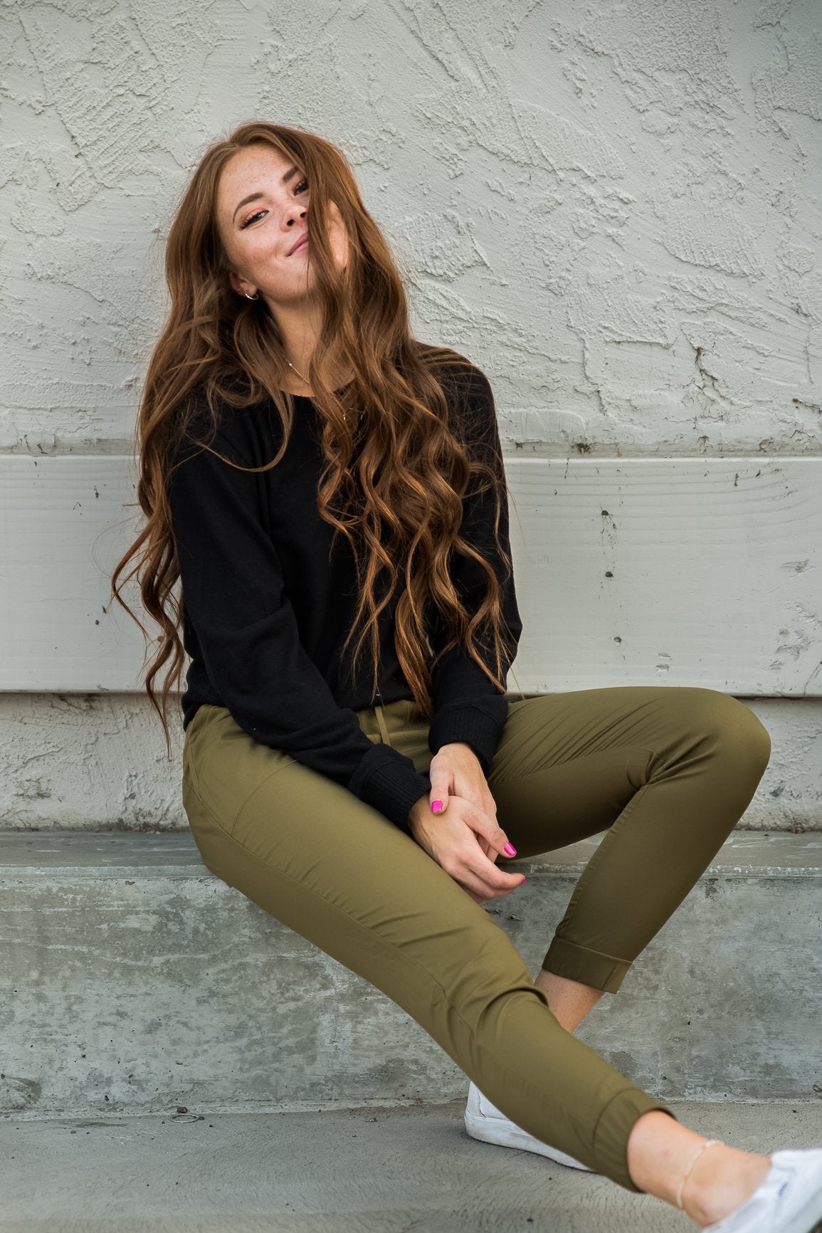 DT UPTOWN Lightweight Joggers in Olive Green for Women