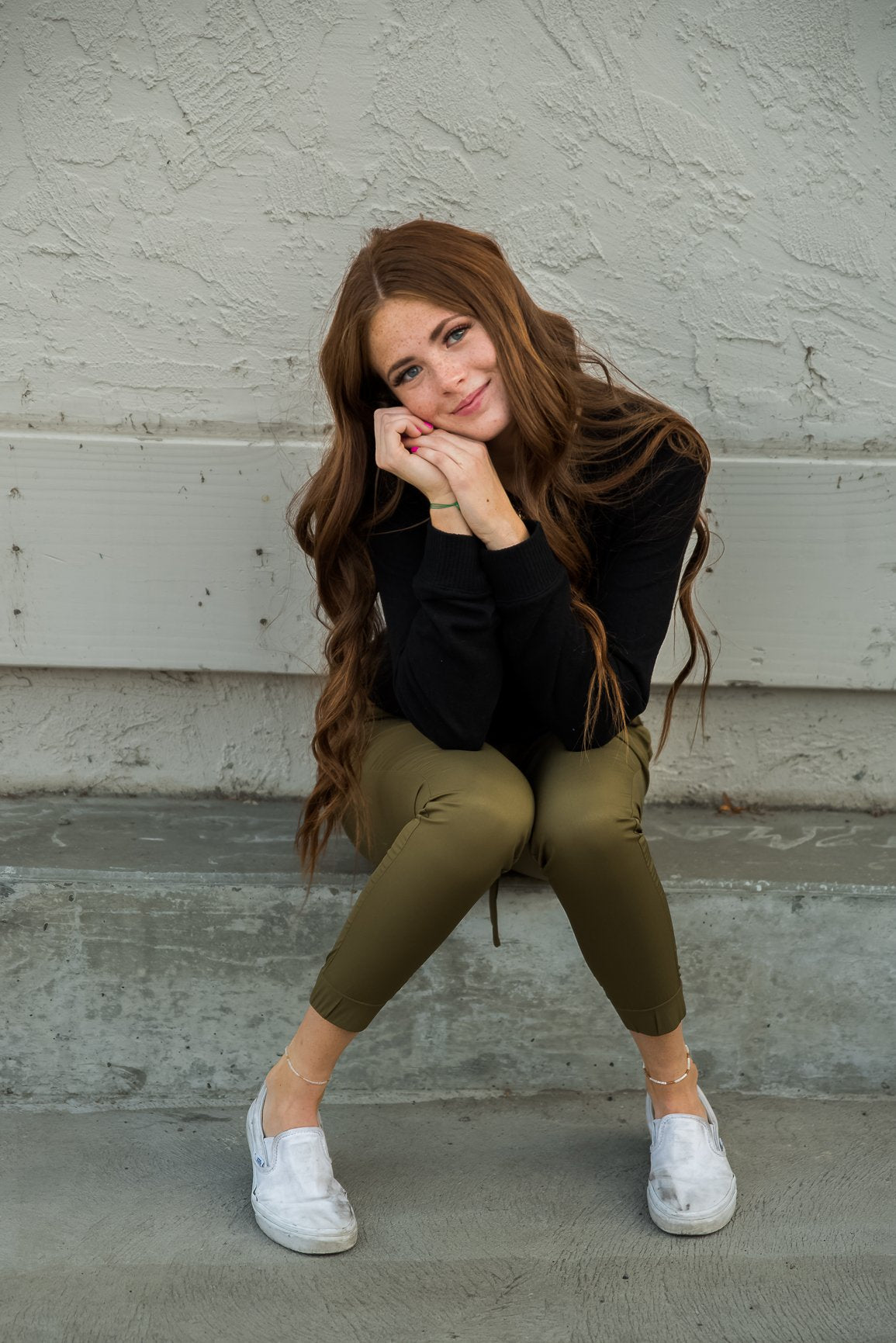 DT UPTOWN Lightweight Joggers in Olive Green for Women