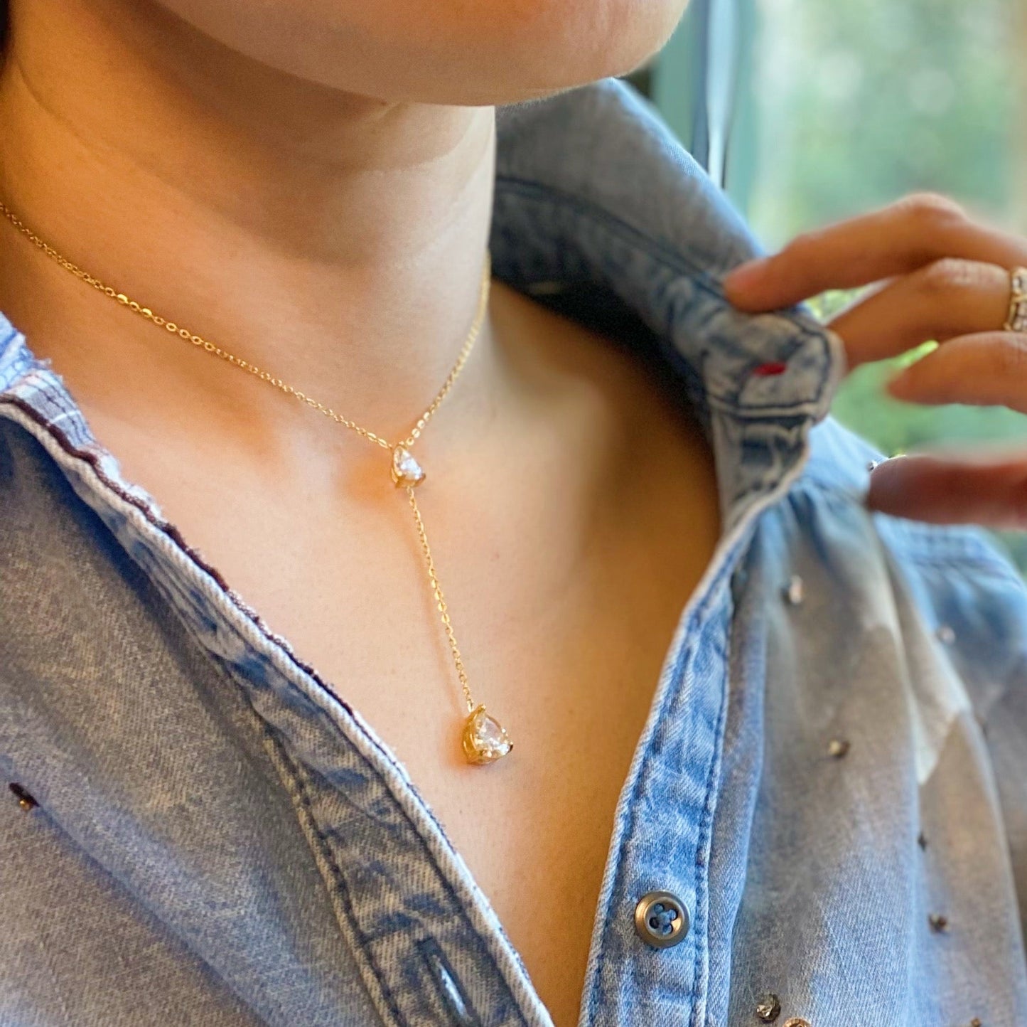 Superior Shine Drop Necklace with Dainty Chain Design