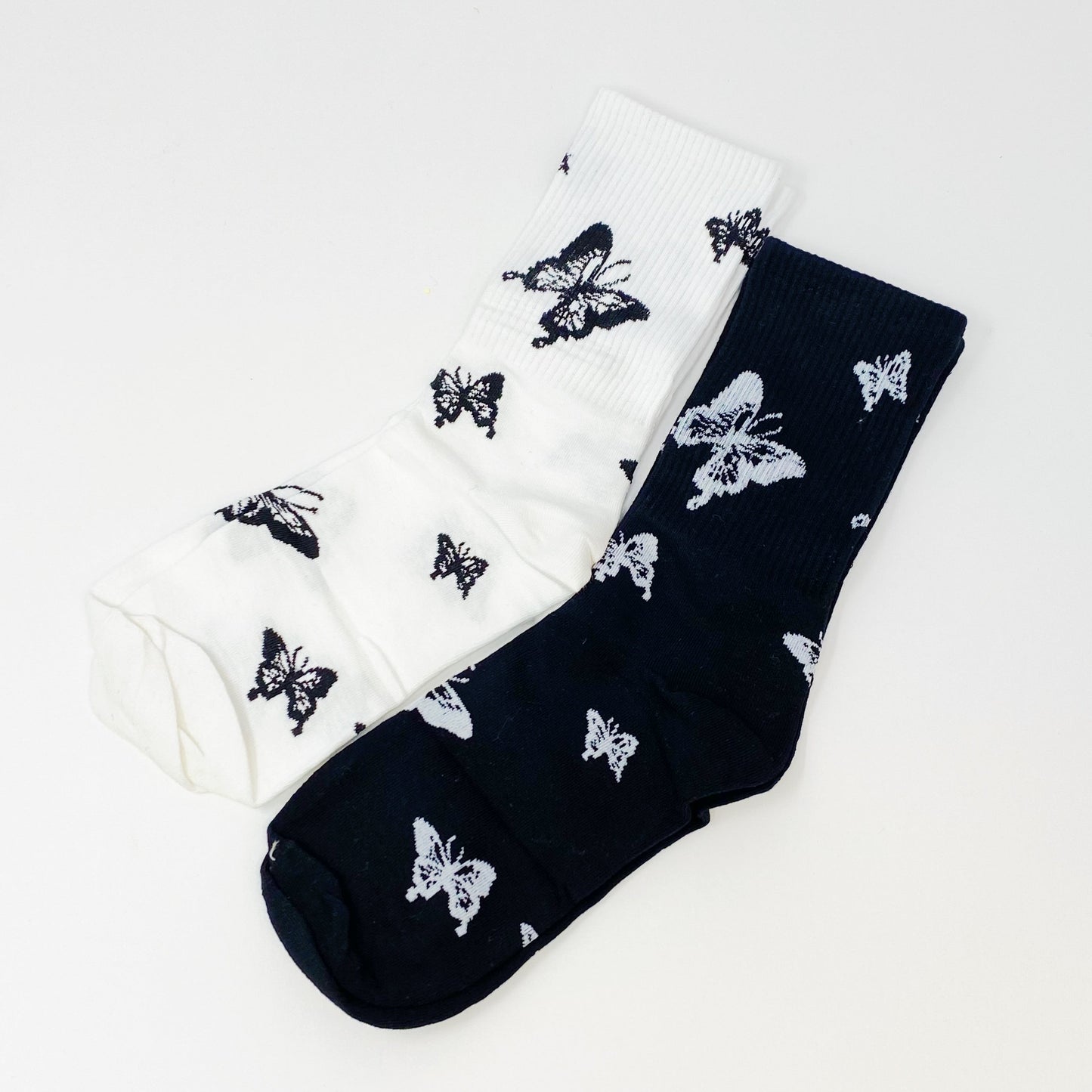 Butterfly In The Air Socks Set - Trendy Gift for Her