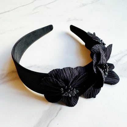 Bloom Beauty Headband with Elegant Flower Design