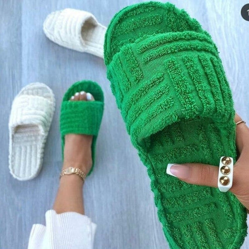 Flat Thick Furry Slippers Women Comfort Leisure Beach Shoes - Stylemz