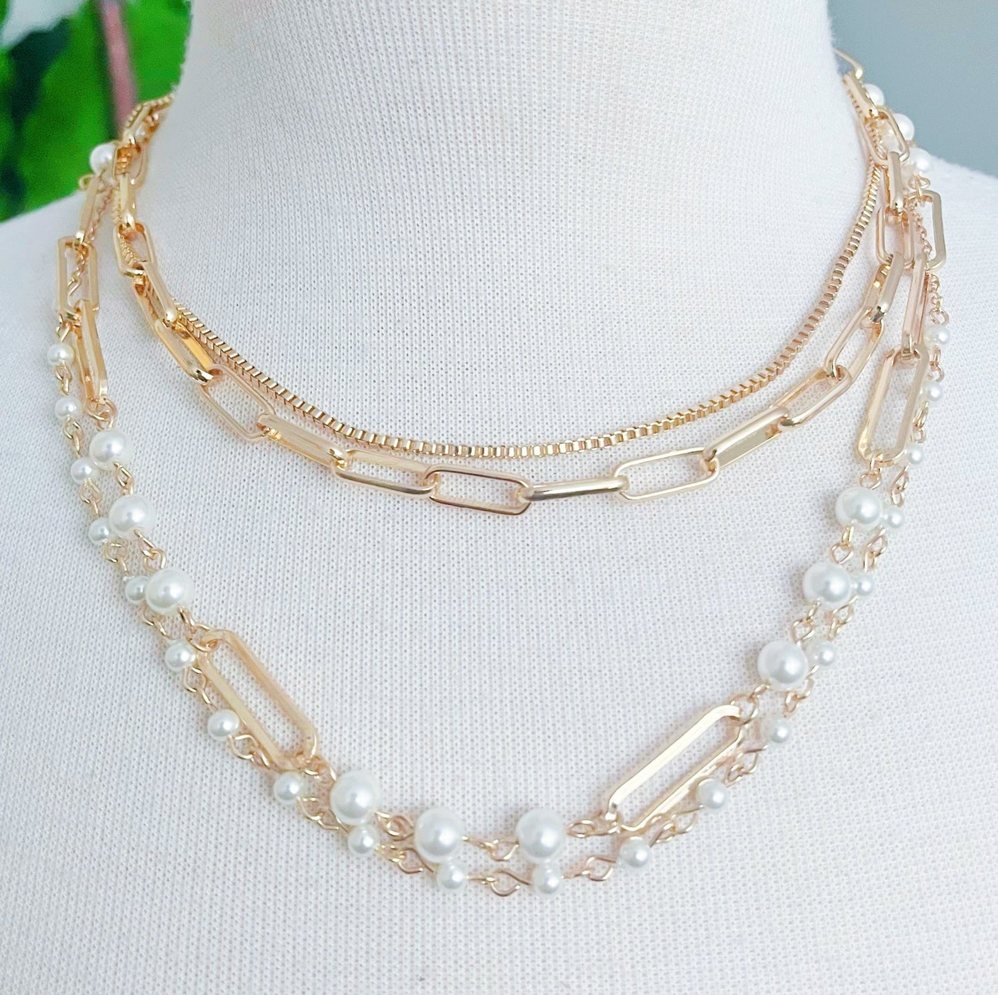 Fourfect Layered Clip Chain Necklace for Effortless Style