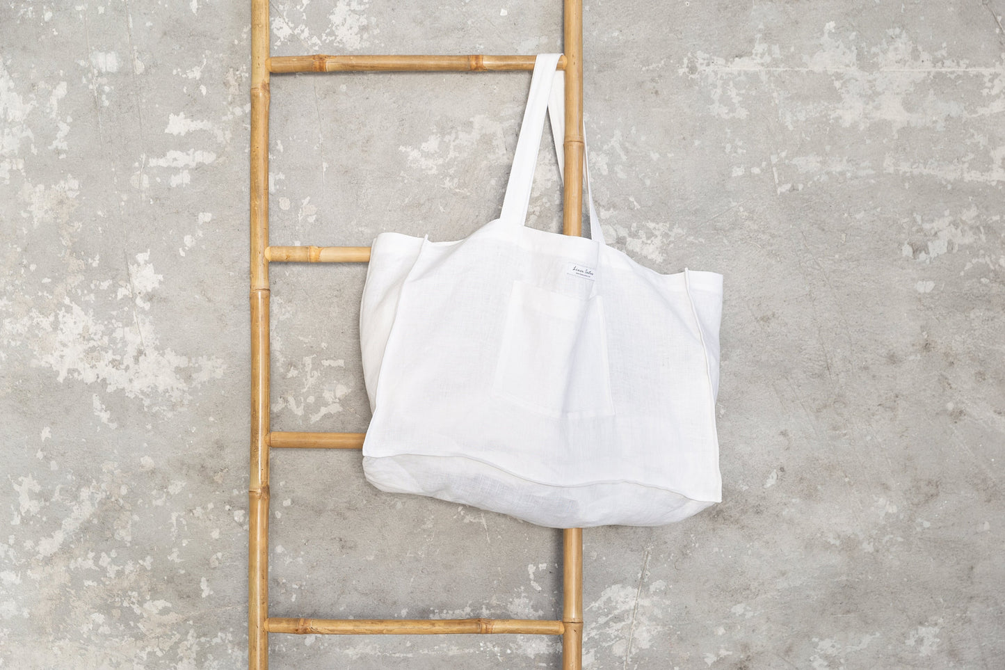 Grey Linen Beach Bag for Stylish Summer Adventures