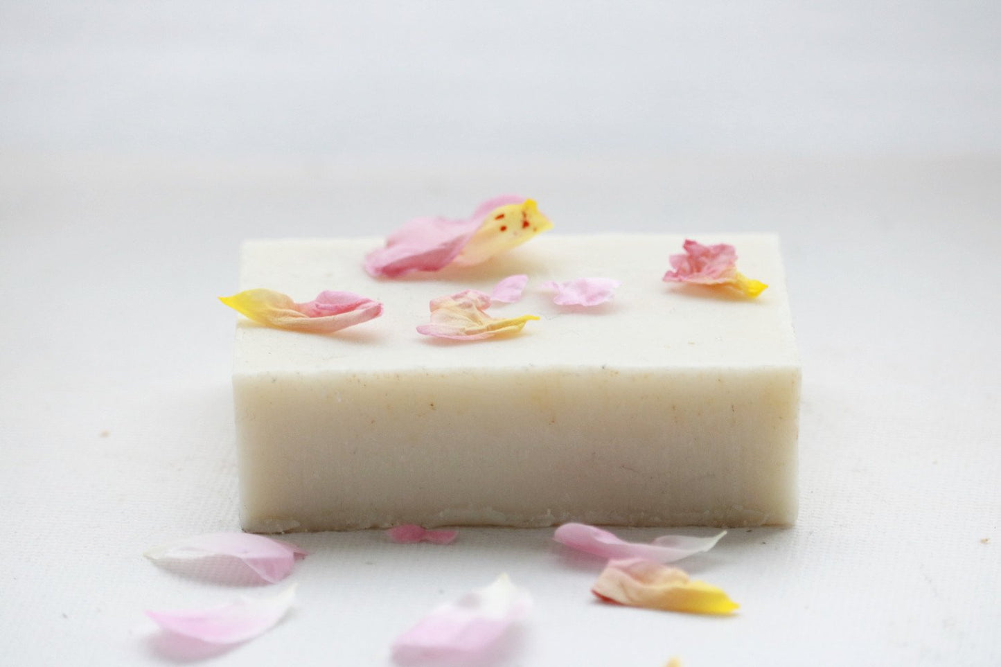 English Rose Soap Bar for Soft, Hydrated Skin