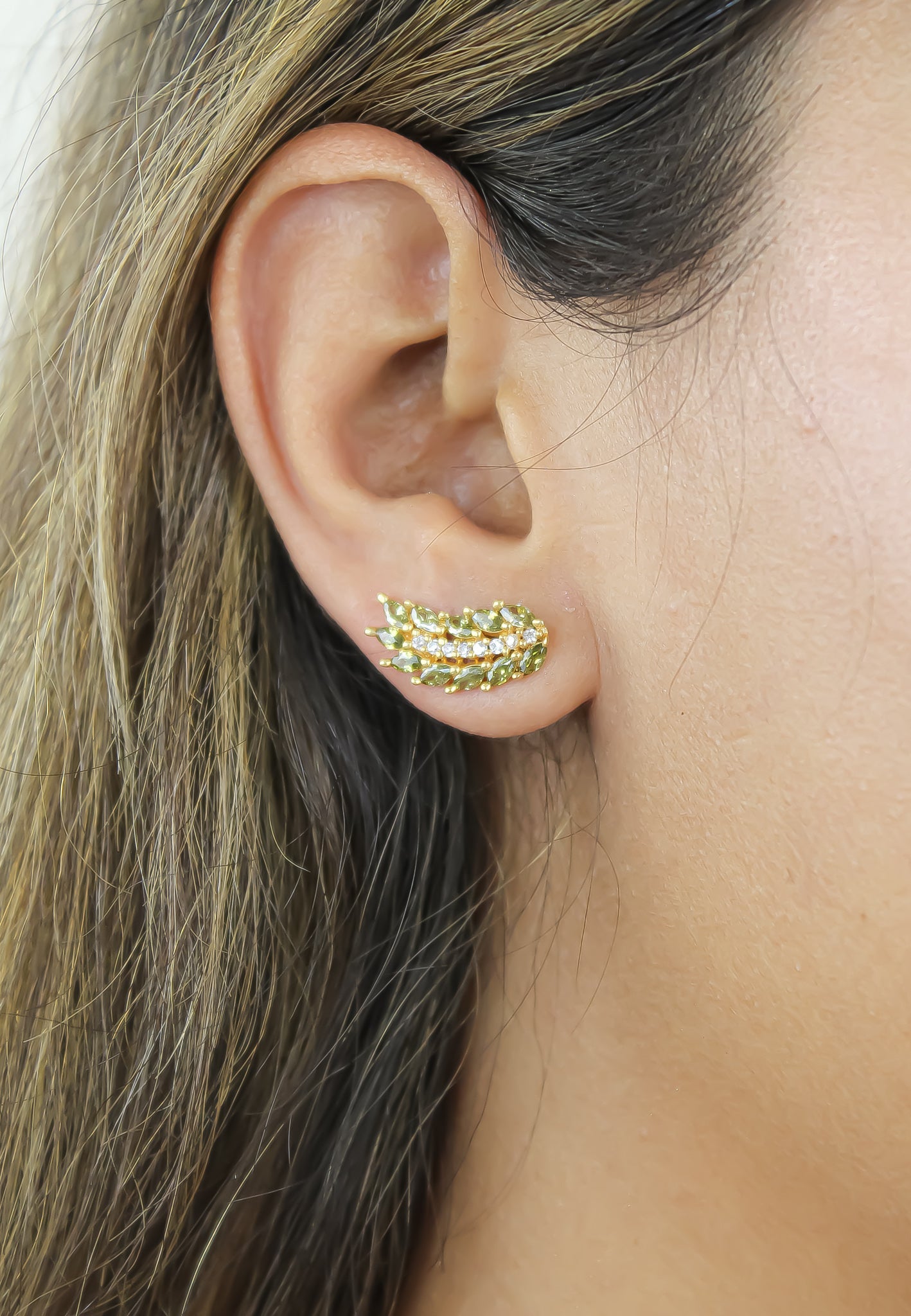 Cruise Wings Earrings with Zirconia Stones and Gold Plating