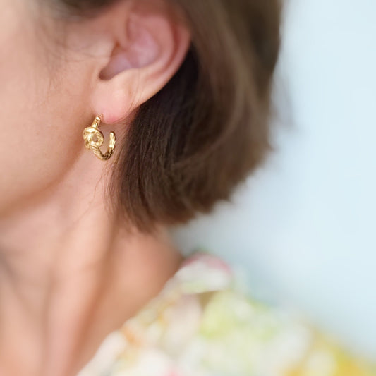 Textured And Knotted Hoop Earrings in 18k Gold Plated Steel