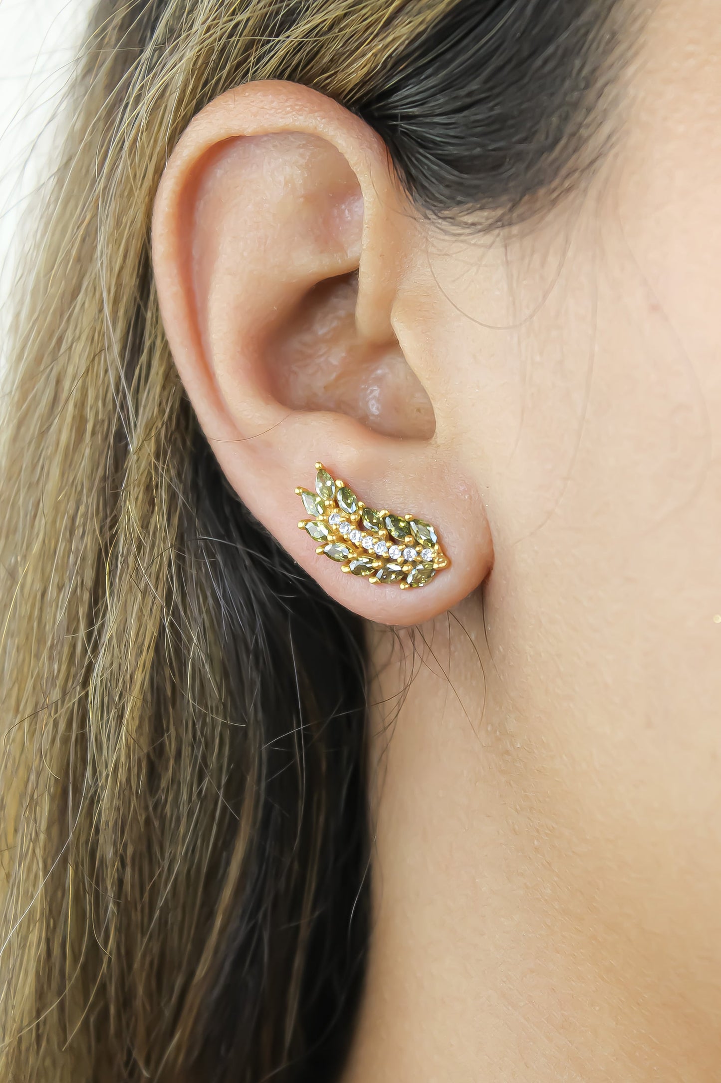 Cruise Wings Earrings with Zirconia Stones and Gold Plating