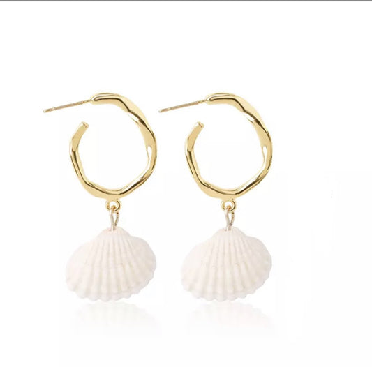 Seashell Dangle Earrings Plated for Summer Elegance