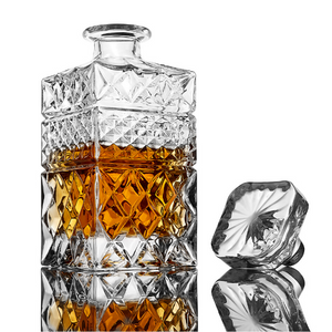 The Whiskey Decanter Gift Set - Stylemz