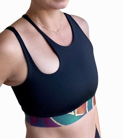 Jungle Sports Bra - Silhouette with Modern Key-Hole Design