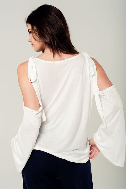 Stylish Cold Shoulder Top in White for Casual Chic Looks