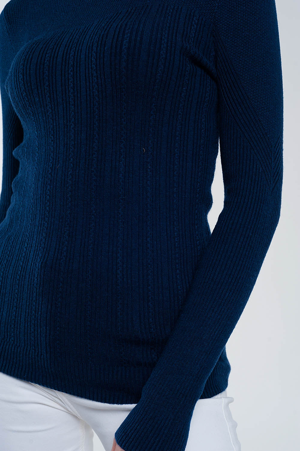 Stylish Crew Neck Ribbed Sweater in Navy for Everyday Wear