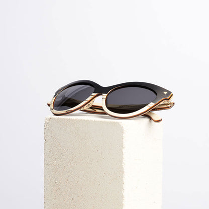 French Séduction – Stylish Wooden Sunglasses for Women