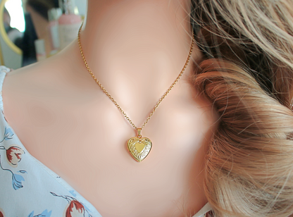 18 Karats Heart Locket Necklace in Gold Plated Steel