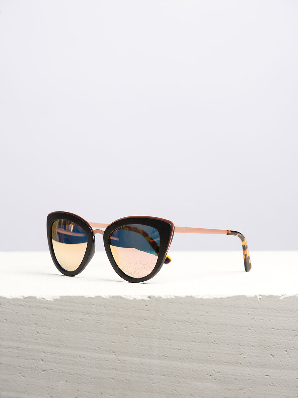 New York Fling - Eco-Friendly Wooden Sunglasses for Women