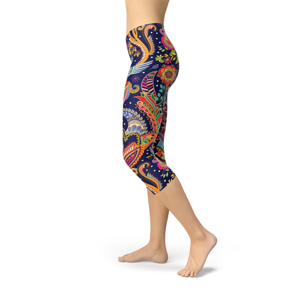 Womens Ornamental Blue Paisley Capri Leggings - Stylemz