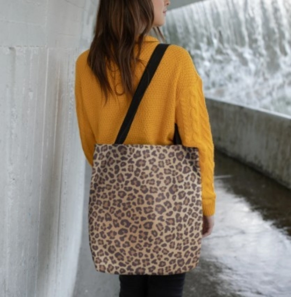 Leopard Print Animal Tote Bag for Everyday Stylish Use