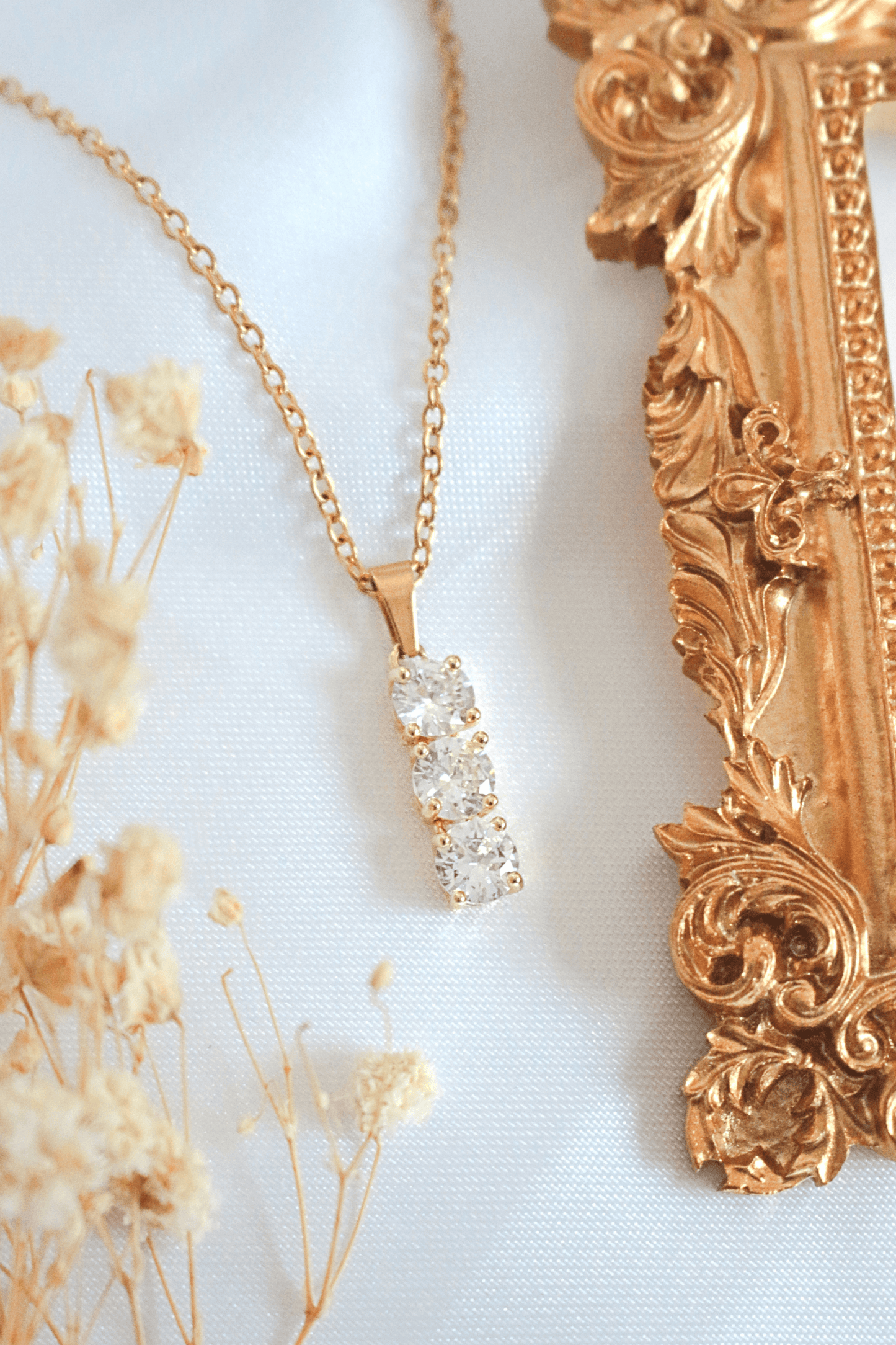 Elegant 24 Karats Cubic Zirconia Drop Necklace for All Occasions