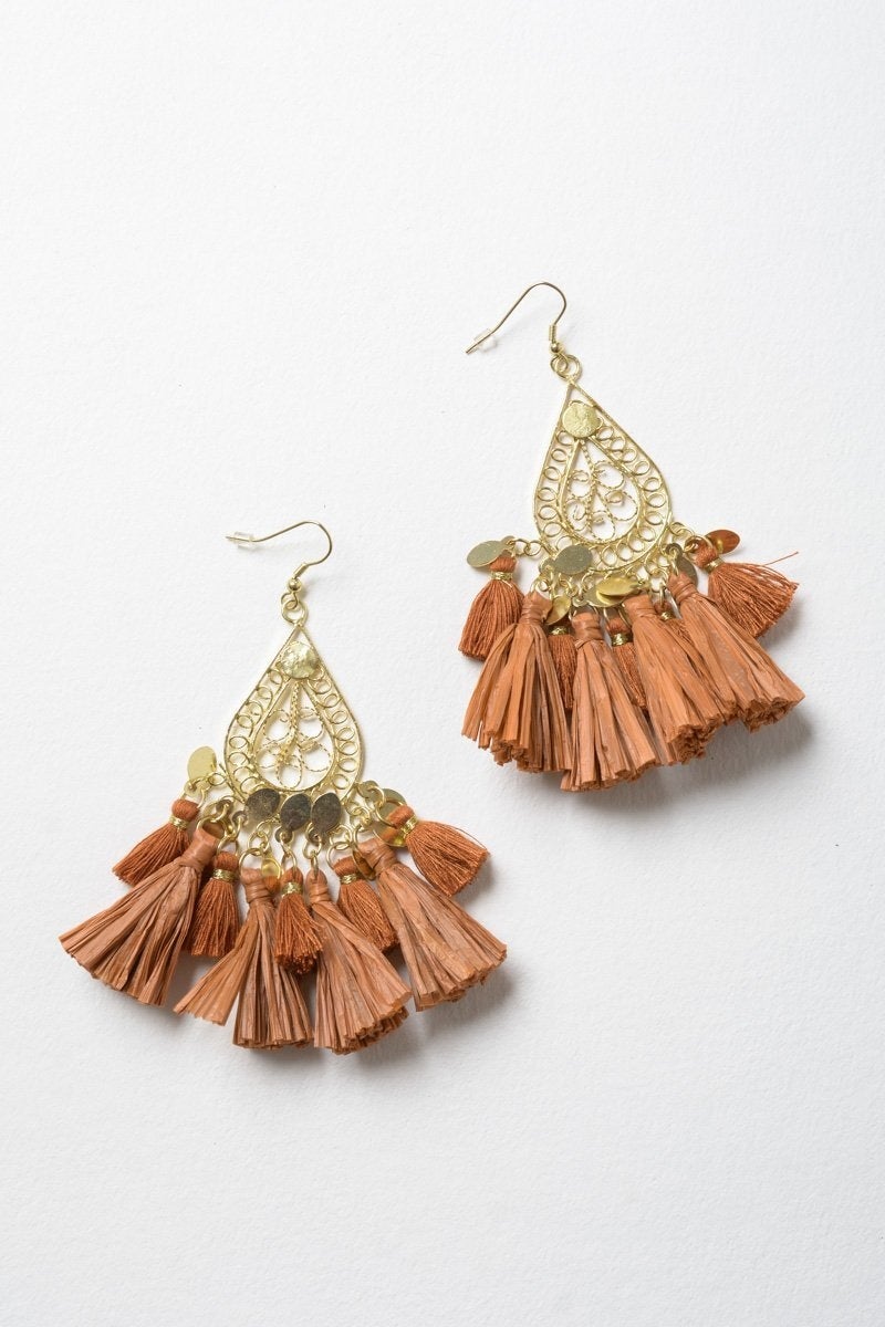 Filigree Raffia Tassel Earrings for Boho Chic Style