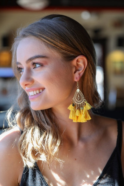 Filigree Raffia Tassel Earrings for Boho Chic Style