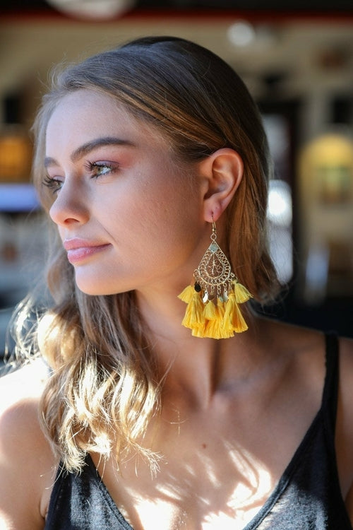 Filigree Raffia Tassel Earrings for Boho Chic Style