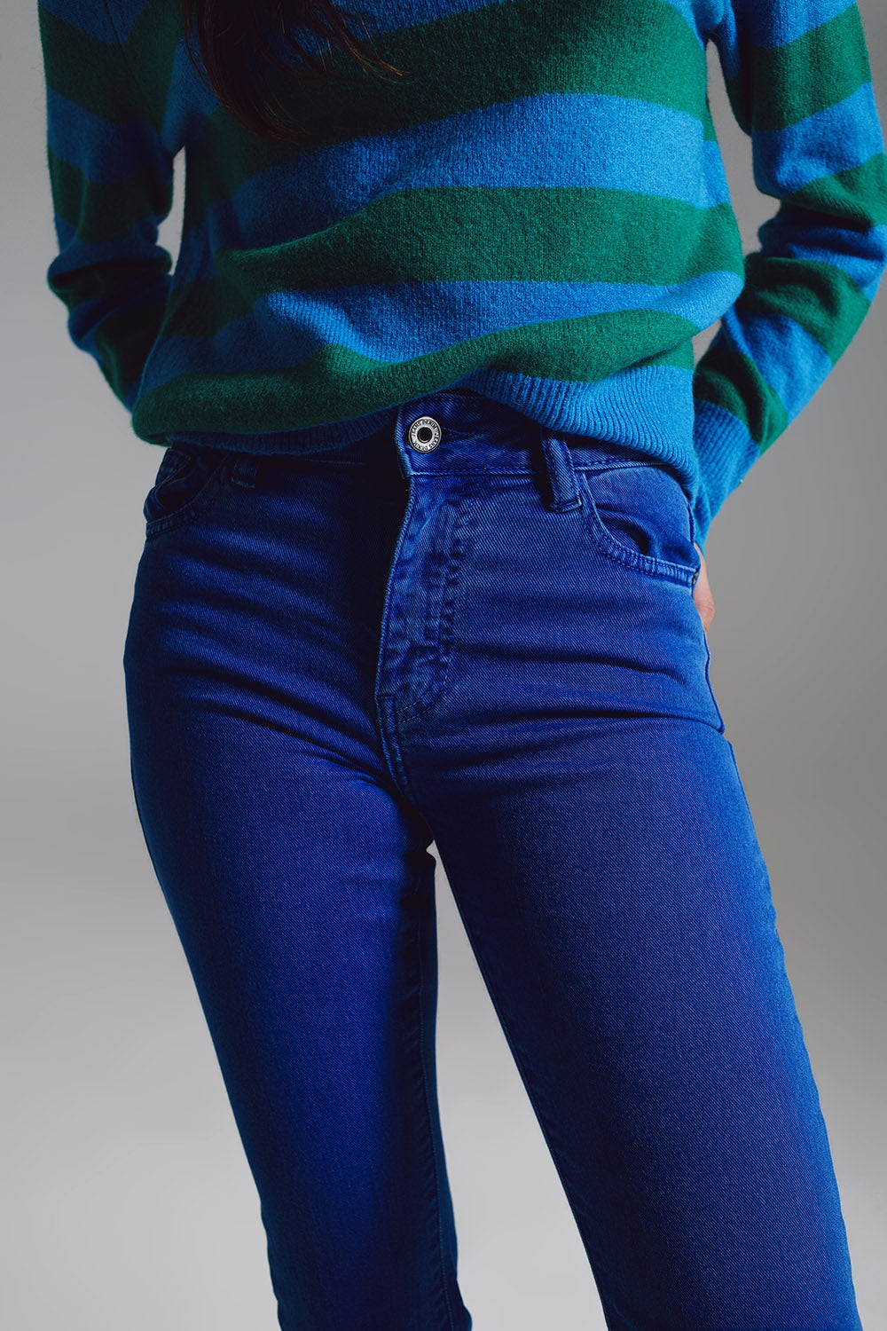 High Waist Flair Jeans in Blue with Five Functional Pockets