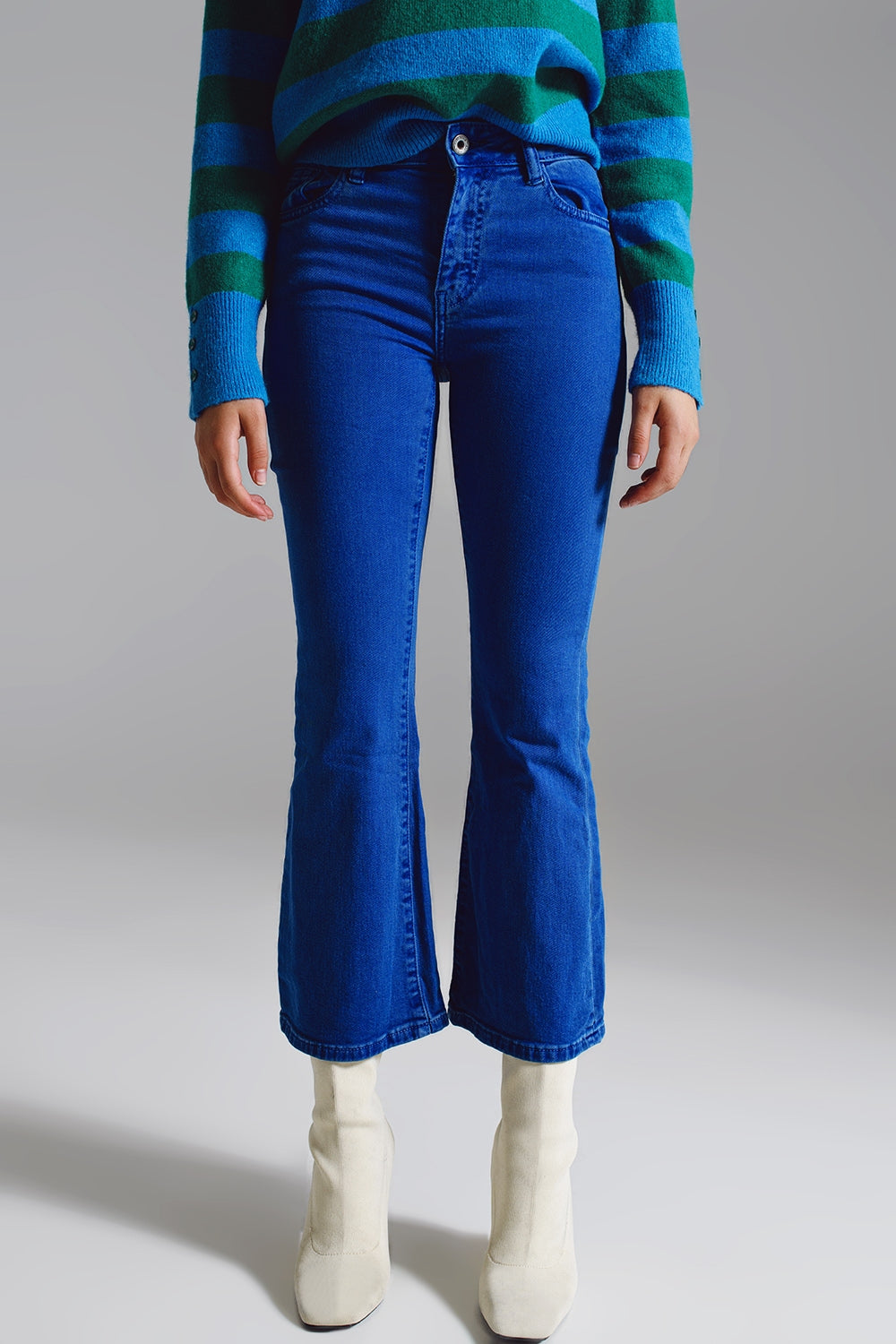 High Waist Flair Jeans in Blue with Five Functional Pockets