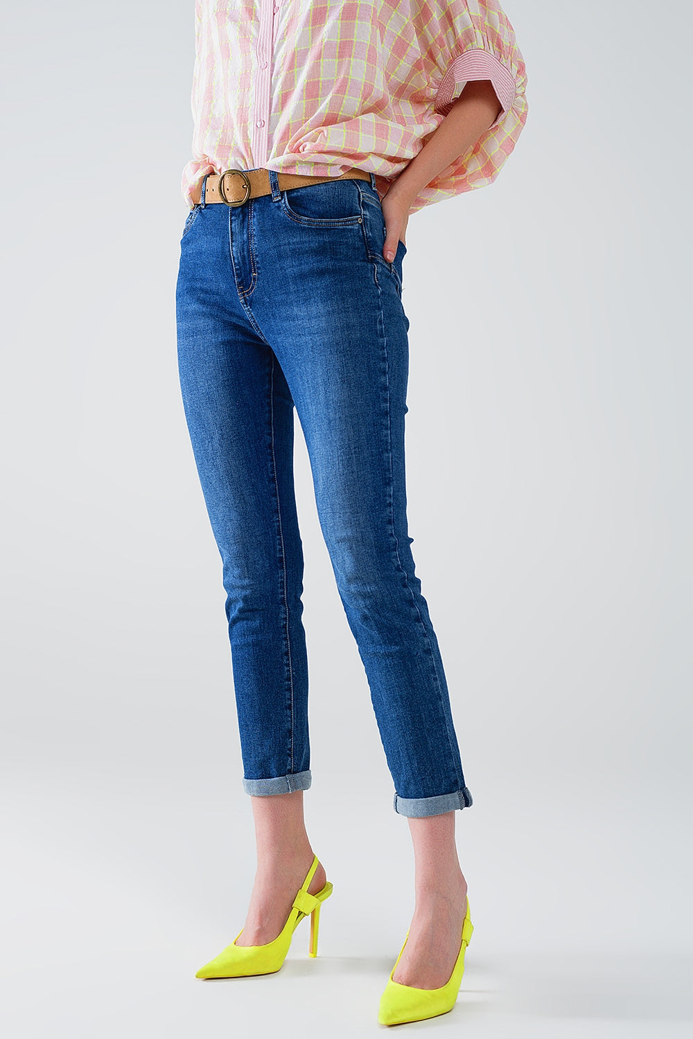 High Waisted Skinny Jeans in Dark Wash With Five Pockets