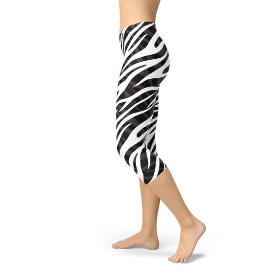 Womens Zebra Stripes Capri Leggings - Stylemz