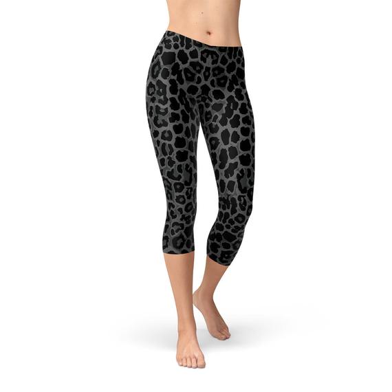 Womens Black Leopard Spots Capri Leggings - Stylemz